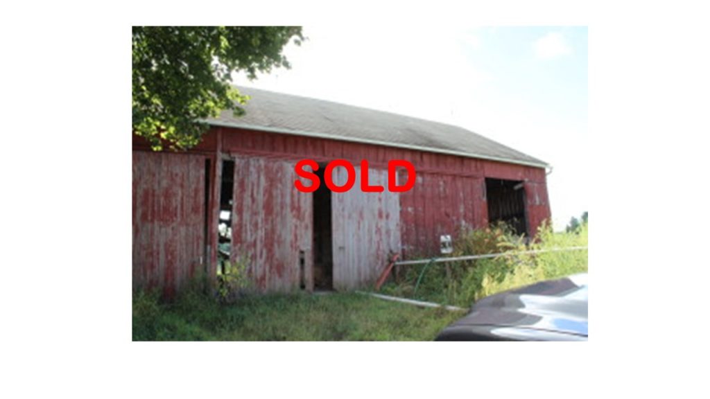SOLD Ring barn